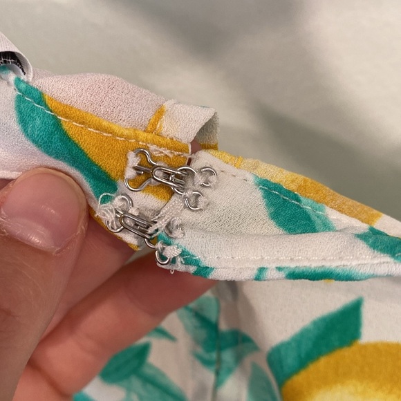 ELLE lemon print short sleeve blouse - Picture 9 of 10